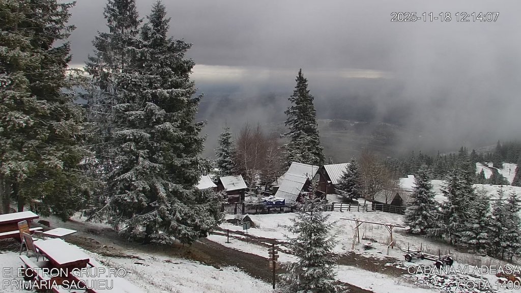 A nins pe Vlădeasa! Zăpada așternută în ultimele ore a creat un peisaj de iarnă ca-n basme pe munte