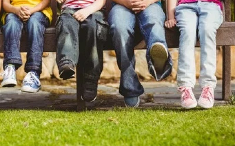 Unde se grăbește generația Alpha? Jocuri, alcool, fumat și un risc ridicat de consum de droguri de la doar 10 ani