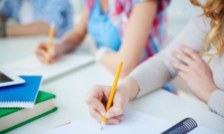 Veste bună pentru studenți! Ministerul Educației va obține bani de la UE pentru bursele sociale, de performanță și excelență