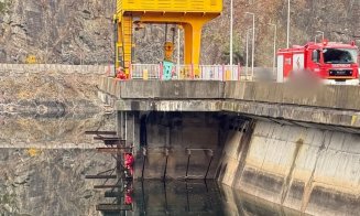 Alertă la Tarnița! Un bărbat a căzut în lac, în apropierea barajului. Scafandrii au intervenit de urgență