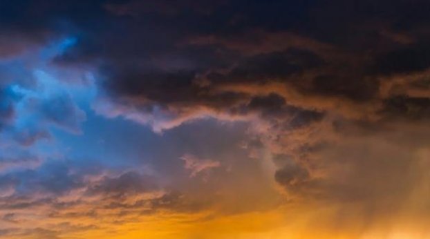 Alertă meteo! Un nor de praf saharian ajunge în România. Cluj, printre zonele unde pot apărea ploi "sângerii"