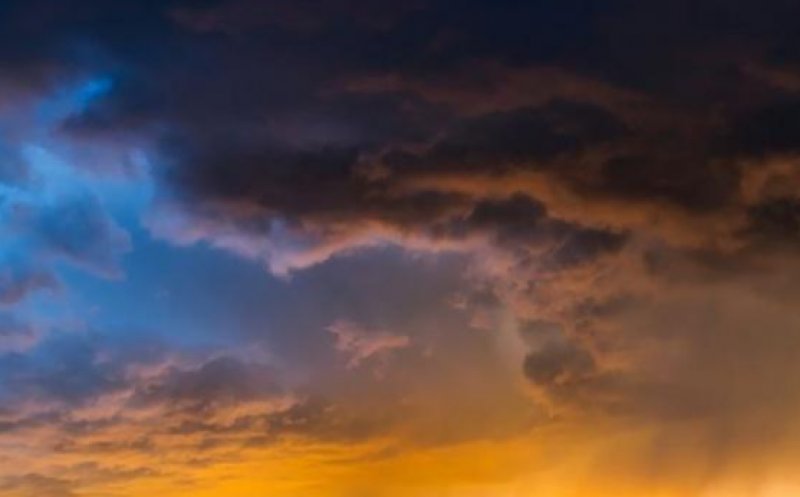 Alertă meteo! Un nor de praf saharian ajunge în România. Cluj, printre zonele unde pot apărea ploi "sângerii"