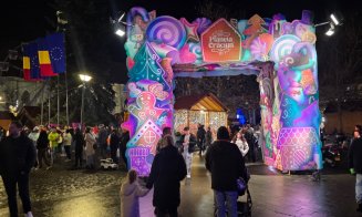 Start la sărbători! Târgul de Crăciun din Cluj-Napoca s-a deschis oficial cu un spectacol de lumini în Piața Unirii