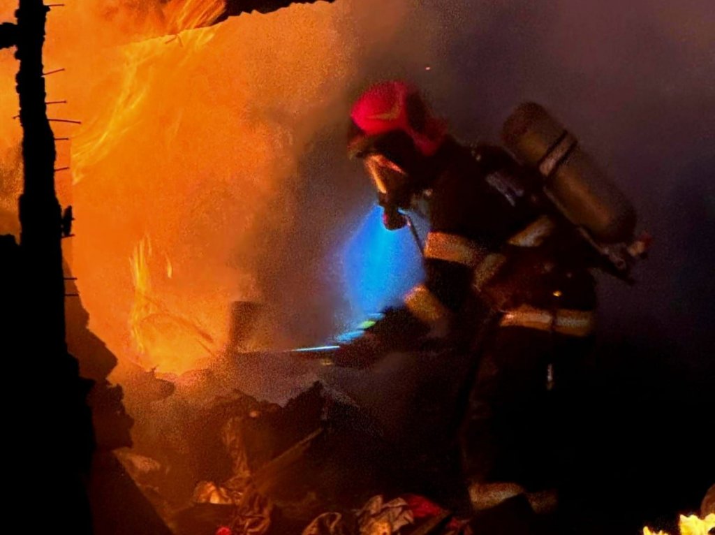 Weekend de groază în Cluj. Pompierii au intervenit la zeci de incendii și accidente grave