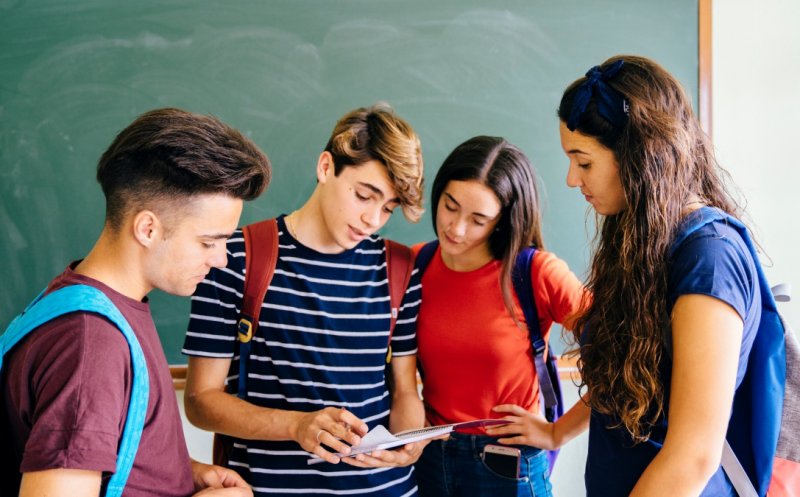 Reformă așteptată de 20 de ani! Au fost lansate noile programe pentru liceu