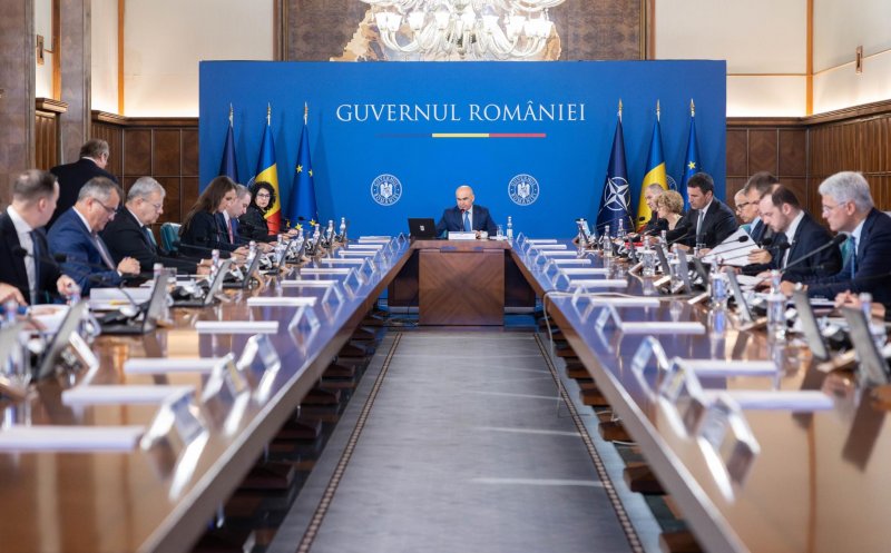 Cea de-a doua rectificare bugetară pe anul 2025, aprobată de Guvern. Unde taie statul din cheltuieli și unde adaugă bani