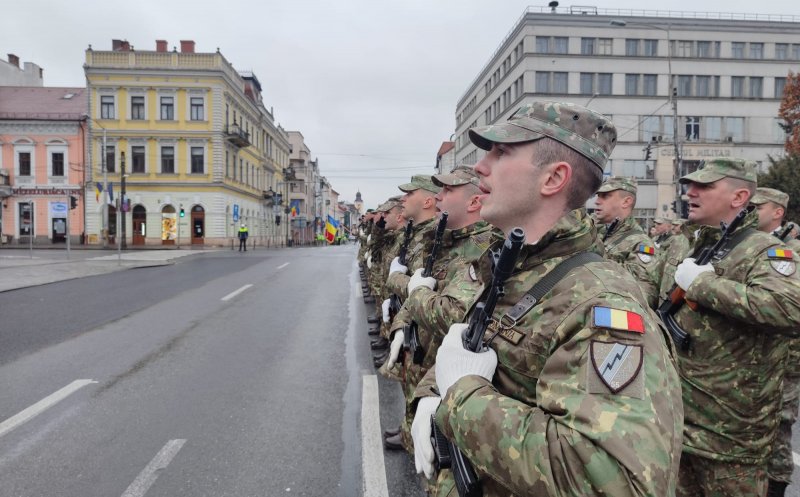 Clujul se pregătește de 1 Decembrie: Sute de militari, la ultimele repetiții din centrul orașului. Programul de Ziua Națională a României
