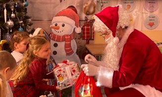 O zi pe care copiii din Vultureni nu o vor uita prea curând: Moș Niculae le-a citit scrisorile și a venit cu cadouri