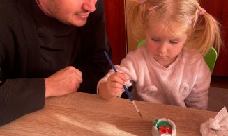 O zi pe care copiii din Vultureni nu o vor uita prea curând: Moș Niculae le-a citit scrisorile și a venit cu cadouri