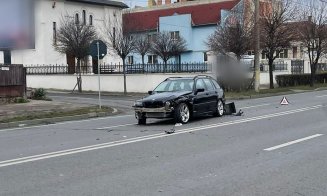 Cum s-a produs accidentul de pe strada Corneliu Coposu din Cluj, în urma căruia două autoturisme s-au făcut praf