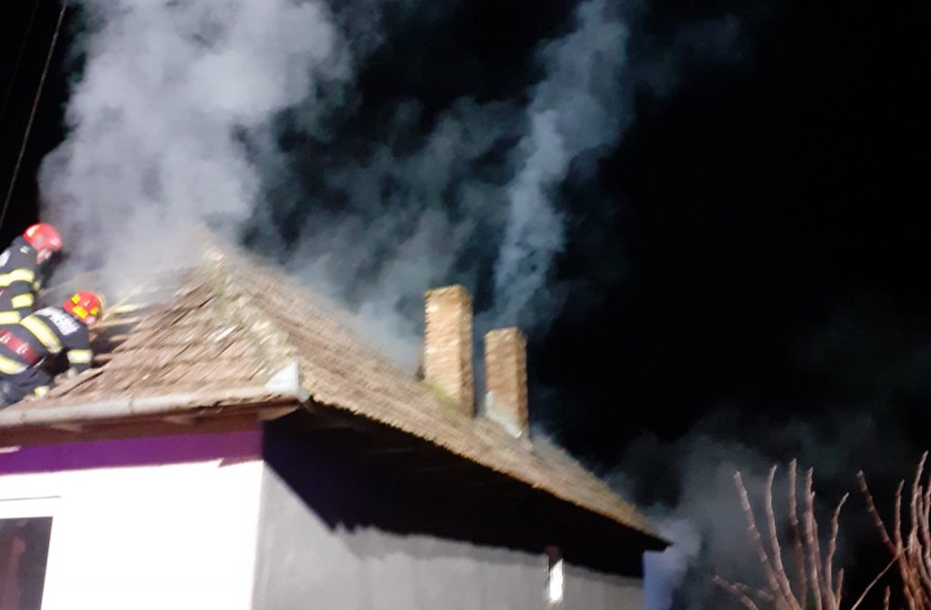 Detalii noi despre incendiul din comuna Sânmărtin: un bărbat a murit. IPJ Cluj:"Ar fi folosit o canistră cu substanță inflamabilă"