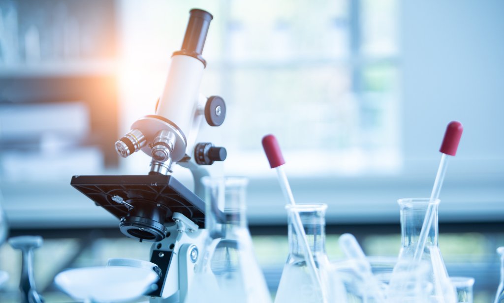 Un tratament experimental pentru cancer dezvăluie efecte anti-îmbătrânire