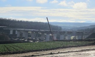 Mobilizare puternică pe Suplacu de Barcău - Chiribiș de pe A3. Erbașu prinde viteză și are 500 muncitori și peste 230 de utilaje pe șantier. Când ar f