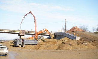 Mobilizare puternică pe Suplacu de Barcău - Chiribiș de pe A3. Erbașu prinde viteză și are 500 muncitori și peste 230 de utilaje pe șantier. Când ar f