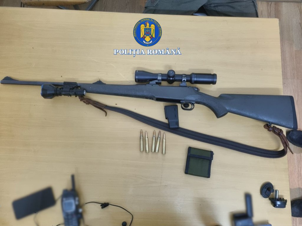 Captură de noapte în Cluj. Un bărbat a fost prins cu o armă de vânătoare și muniție în mașină