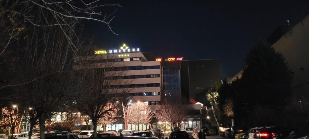 Start sărbătorilor de iarnă: Revelion 2026 & Oferte speciale de decembrie la Hotel Univers