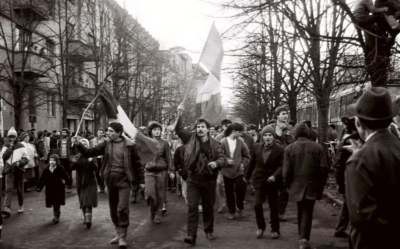 16 decembrie 1989: ”Jos Ceaușescu!”, ”Jos comunismul!” / La Timișoara se deschidea acum 36 de ani drumul spre libertate