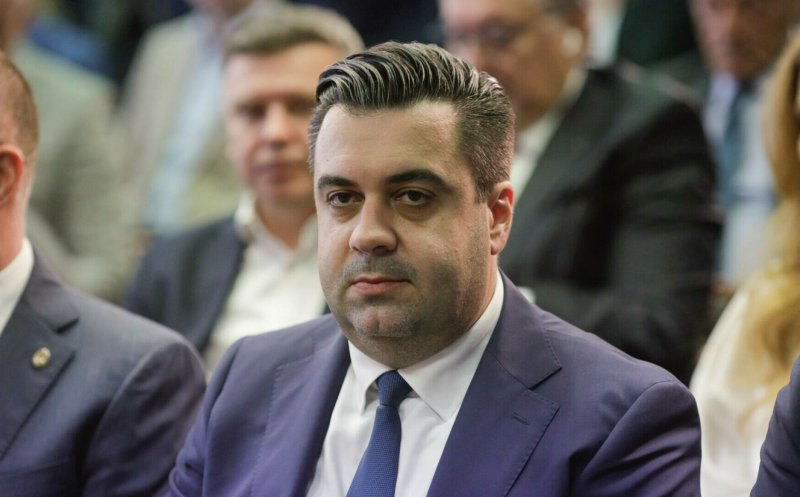 DNA face percheziții la fostul ministru al Transporturilor Răzvan Cuc. Reacția Registrului Auto Român