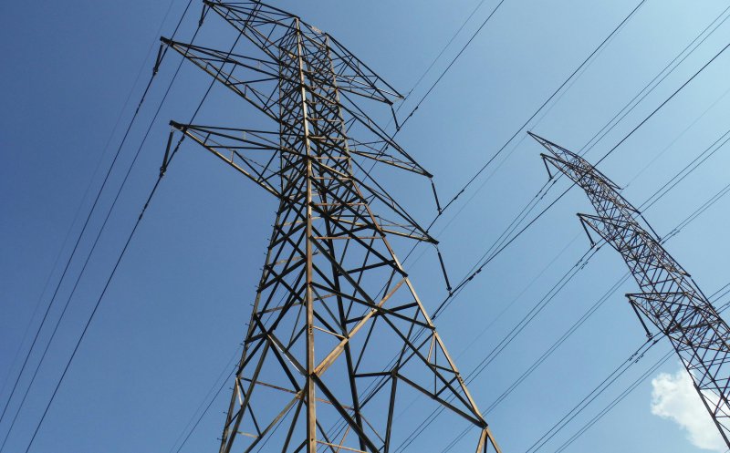 Prețuri noi la energia electrică pentru toți românii de la 1 ianuarie 2026. Ce tarife vor fi