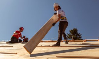 Românii MORȚI în Tenerife, EROI de meserie ai familiei Habitat pentru Umanitate