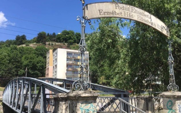 Undă VERDE pentru modernizarea Podului Îndrăgostiților din Cluj. Lacătele, îndepărtate și relocate. Lucrări de aproape 8 milioane lei