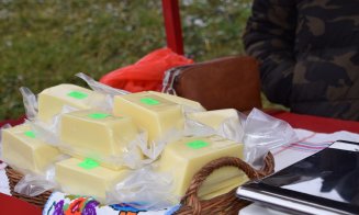 Bunătăți de la producătorii locali, la Târgul de Crăciun din Frata