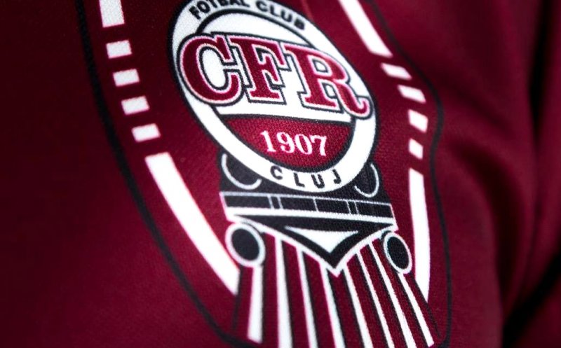 Fundaș central la CFR Cluj, contract până în 2030. A debutat în SuperLigă la 16 ani