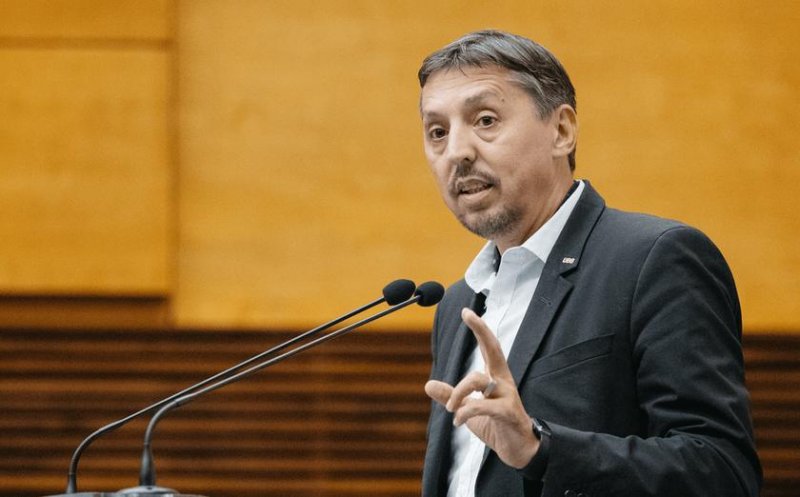 Daniel David și-a dat demisia din funcția de ministru al Educației