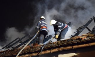 INCENDIU în Cluj: Le-a ars acoperișul casei în Ajunul Crăciunului