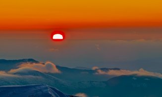 Cerul și pământul... / Apus de soare în seara de Crăciun, de pe Vârvul Omu