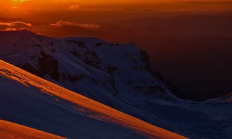 Cerul și pământul... / Apus de soare în seara de Crăciun, de pe Vârvul Omu