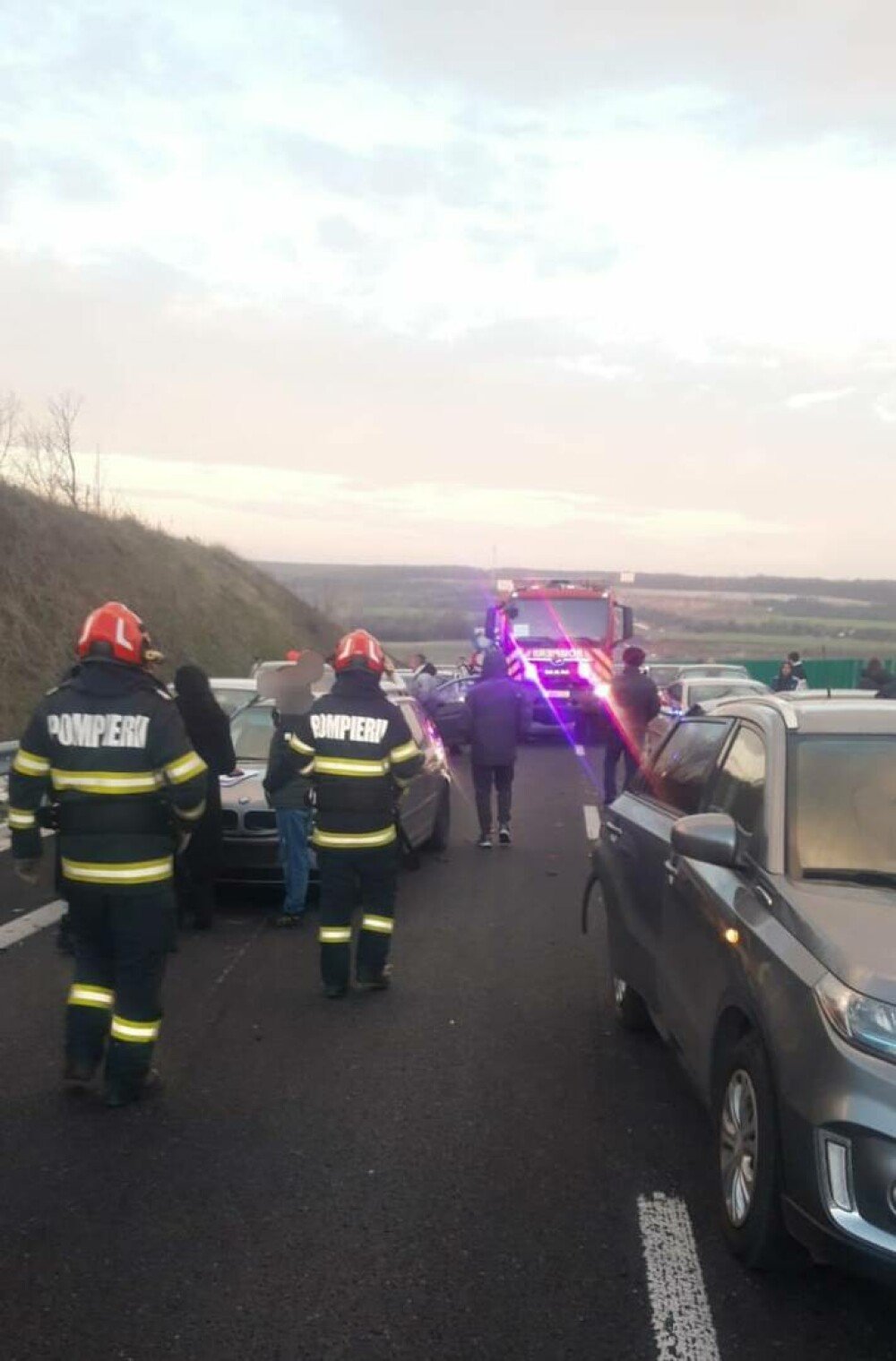 Plan Roșu de Intervenție activat. Accident între 10 mașini, cu 27 de persoane implicate