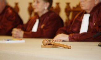 Ședința CCR pentru pensiile magistraților s-a încheiat din nou cu o amânare. Când va avea loc următoarea ședință