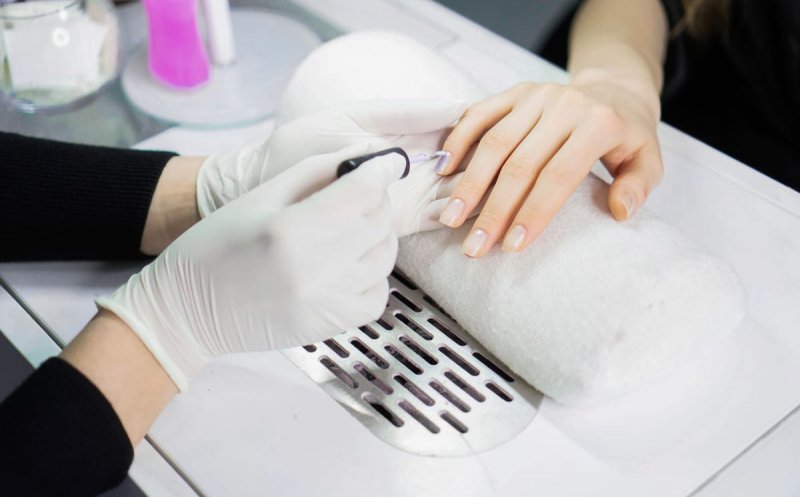 Top greșeli pe care le faci în îngrijirea unghiilor