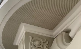 Avansează lucrările de reablitare la Prefectura Cluj. Partea exterioară a clădirii, aproape gata