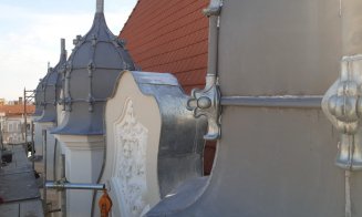 Avansează lucrările de reablitare la Prefectura Cluj. Partea exterioară a clădirii, aproape gata