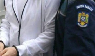 "Moș" în vârstă de 18 ani, la furat de Crăciun. A intrat într-un apartament din Cluj și a plecat cu mai multe "cadouri"