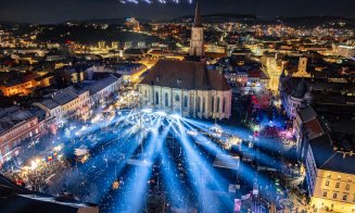 Revelion 2026 la Cluj-Napoca în imagini. Spectacol de drone și lumini în Piața Unirii. Cum au sărbătorit clujenii trecerea dintre ani