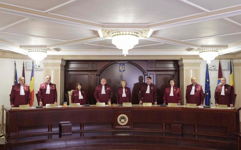 Coincidență? Decizia privind judecătorii CCR a fost amânată pentru aceeași zi în care CCR se pronunță pe pensiile magistraților
