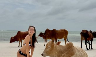 Georgiana Lobonț, poze sexy... cu vacile. Pe o plajă din Zanzibar