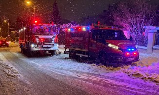 Incendiu într-un apartament din Cluj-Napoca: două persoane s-au intoxicat cu fum, iar o pisică a murit