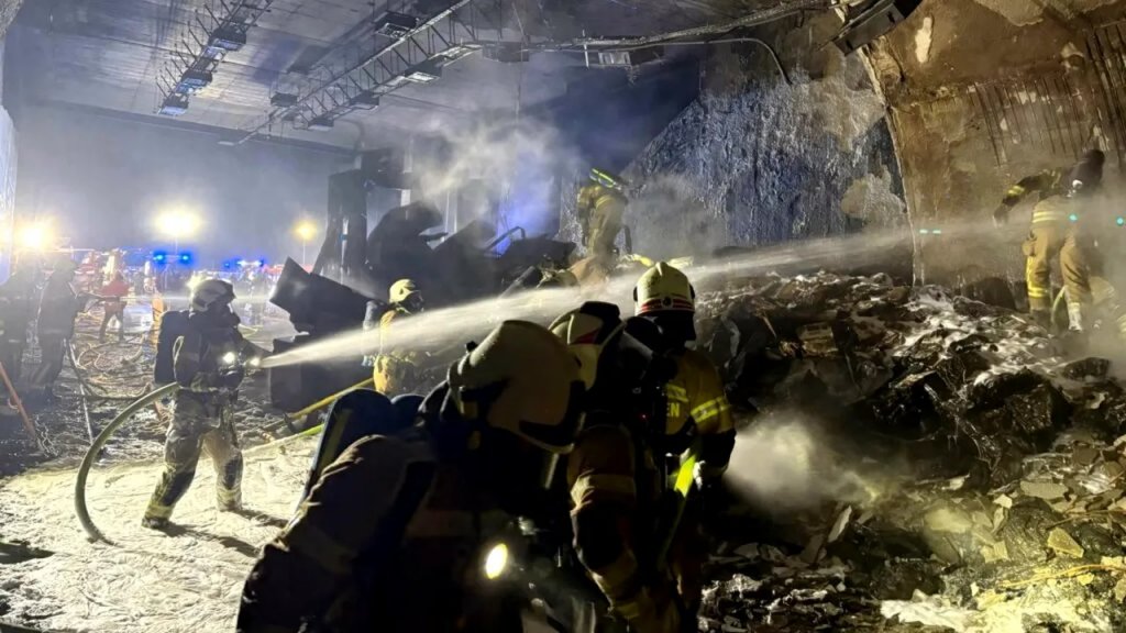 Accident provocat de un șofer român în Austria. A urmat un incendiu care a distrus o porțiune importantă dintr-un tunel