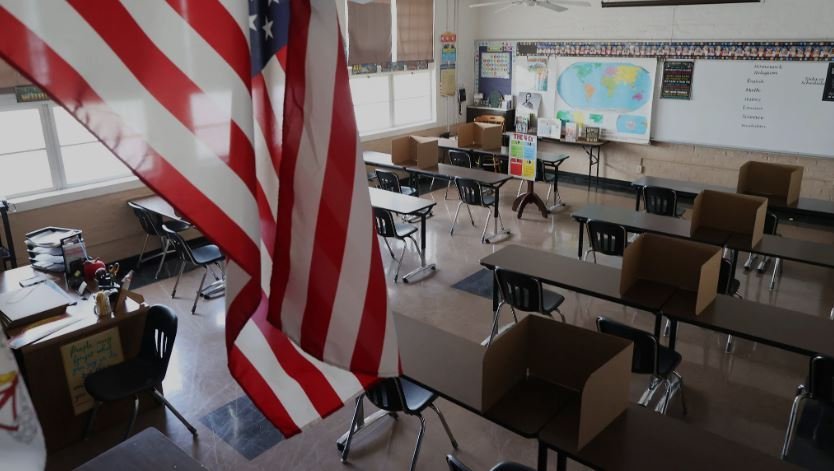 Bătaie mare pe FLEX! Nicușor Dan a anunțat câți liceeni s-au înscris în programul care-i trimite un an în SUA