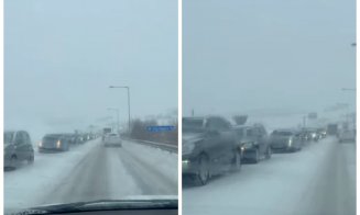 Ninsorile revin în forță și paralizează traficul în Cluj: sensul giratoriu de la Nădășelu, blocat