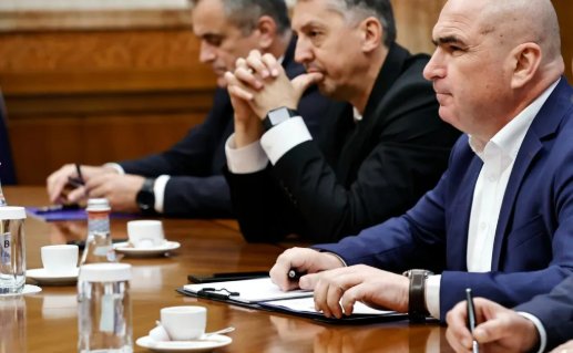 Ilie Bolojan i-a mulțumit lui Daniel David pentru activitatea la Ministerul Educației: "Nu este foarte ușor în aceste luni să fii ministru"