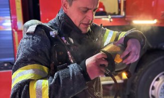 Fotografii din prima linie: Intervenție-maraton de 13 ore a pompierilor clujeni la incendiul devastator din Iclod