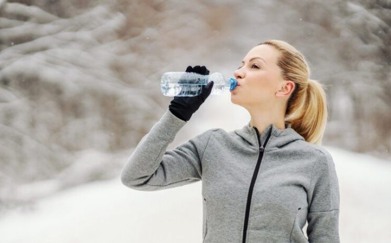 De ce e important să te hidratezi bine și iarna