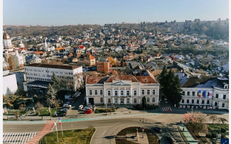 Cluj. Se află în centrul istoric și poate deveni un hotel cu peste 50 de camere. Cu cât se vinde