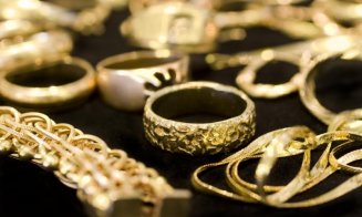 Curs valutar 23 ianuarie 2026: Ce cotații au euro și dolarul american. Ce se întâmplă cu aurul