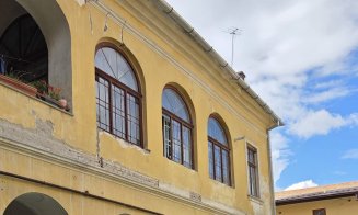 Cât te costă să locuiești în Palatul Teleki, clădire monument istoric în inima Clujului